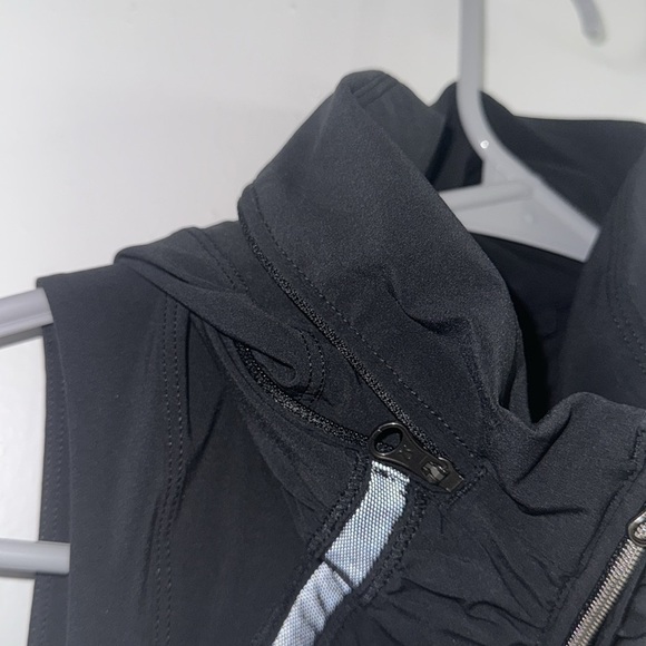 Lululemon Go The Distance Vest Black size 2 - Picture 13 of 16